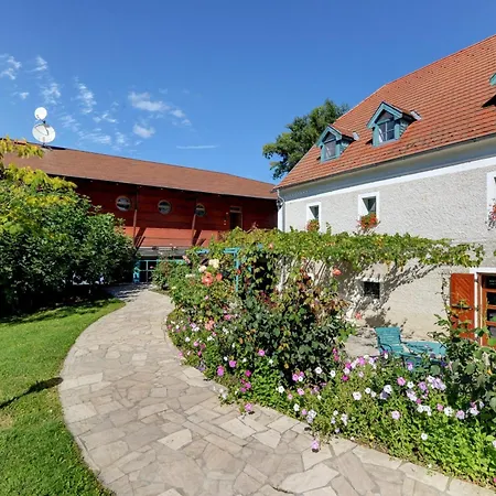 Almasi Oeregmalom 3* Dunaalmás