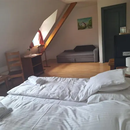 Almasi Oeregmalom Dunaalmás