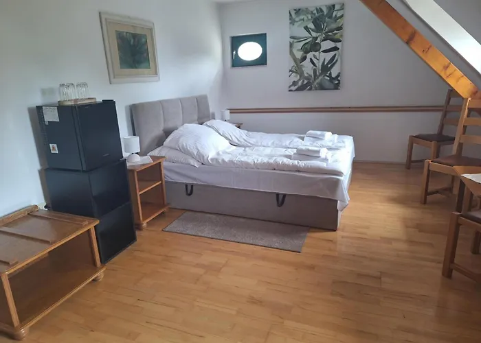 Almasi Oeregmalom Dunaalmás