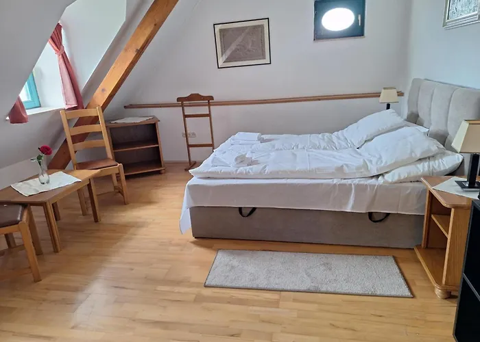 Almasi Oeregmalom Pensjonat 3*
