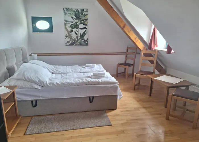 Almasi Oeregmalom 3* Dunaalmás