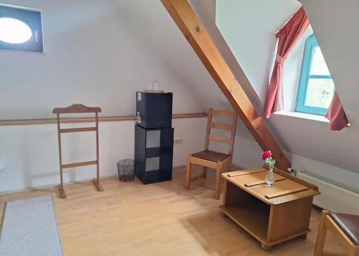 Pensjonat Almasi Oeregmalom 3*