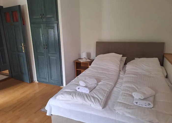 Almasi Oeregmalom 3*